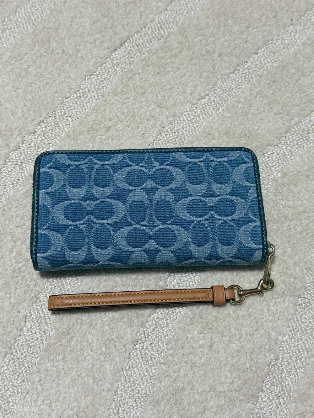 Coach Blue Signature Denim Wristlet - Picture 3 of 11
